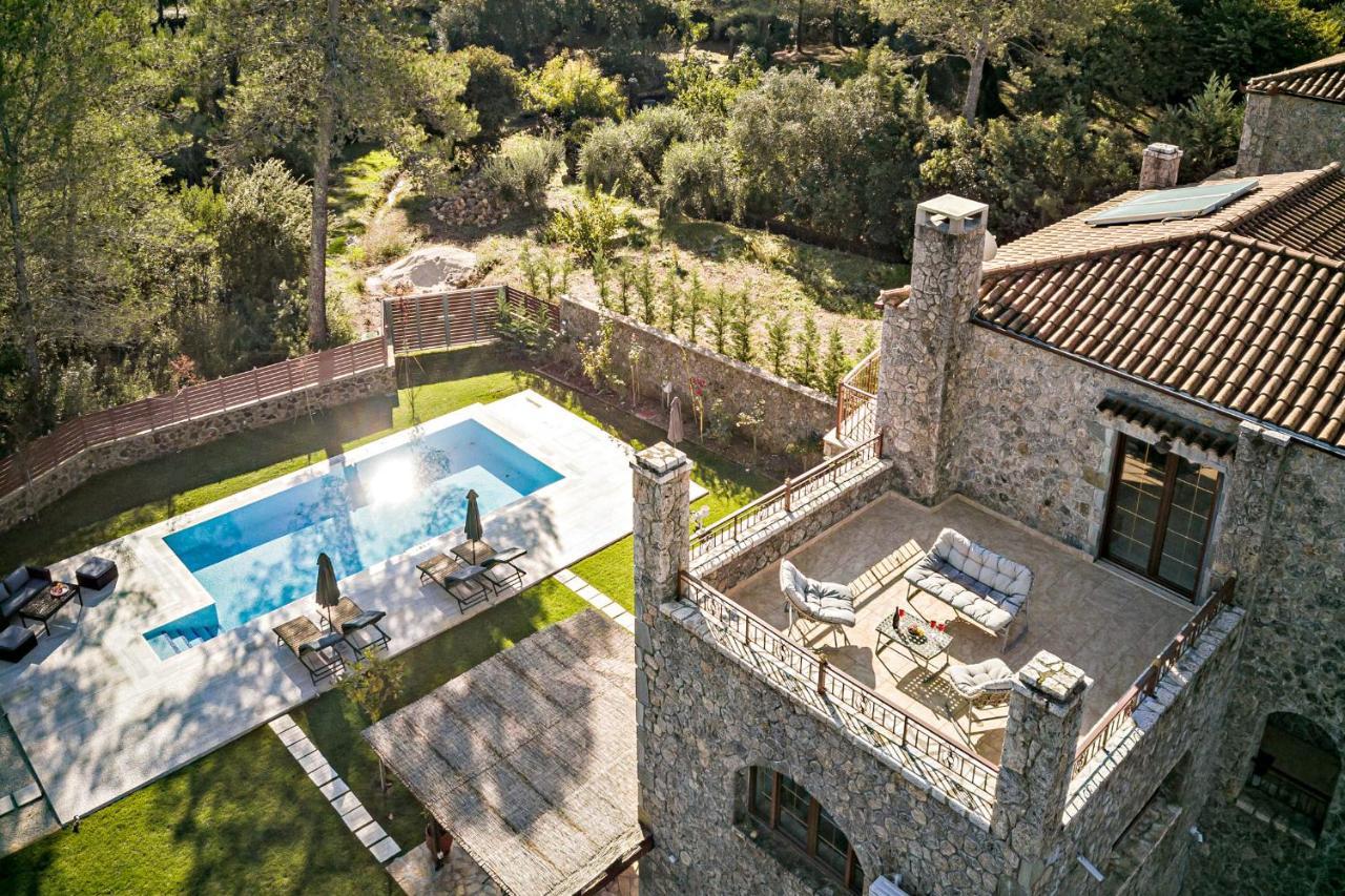 Filia Stone Villa Gouvia Buitenkant foto
