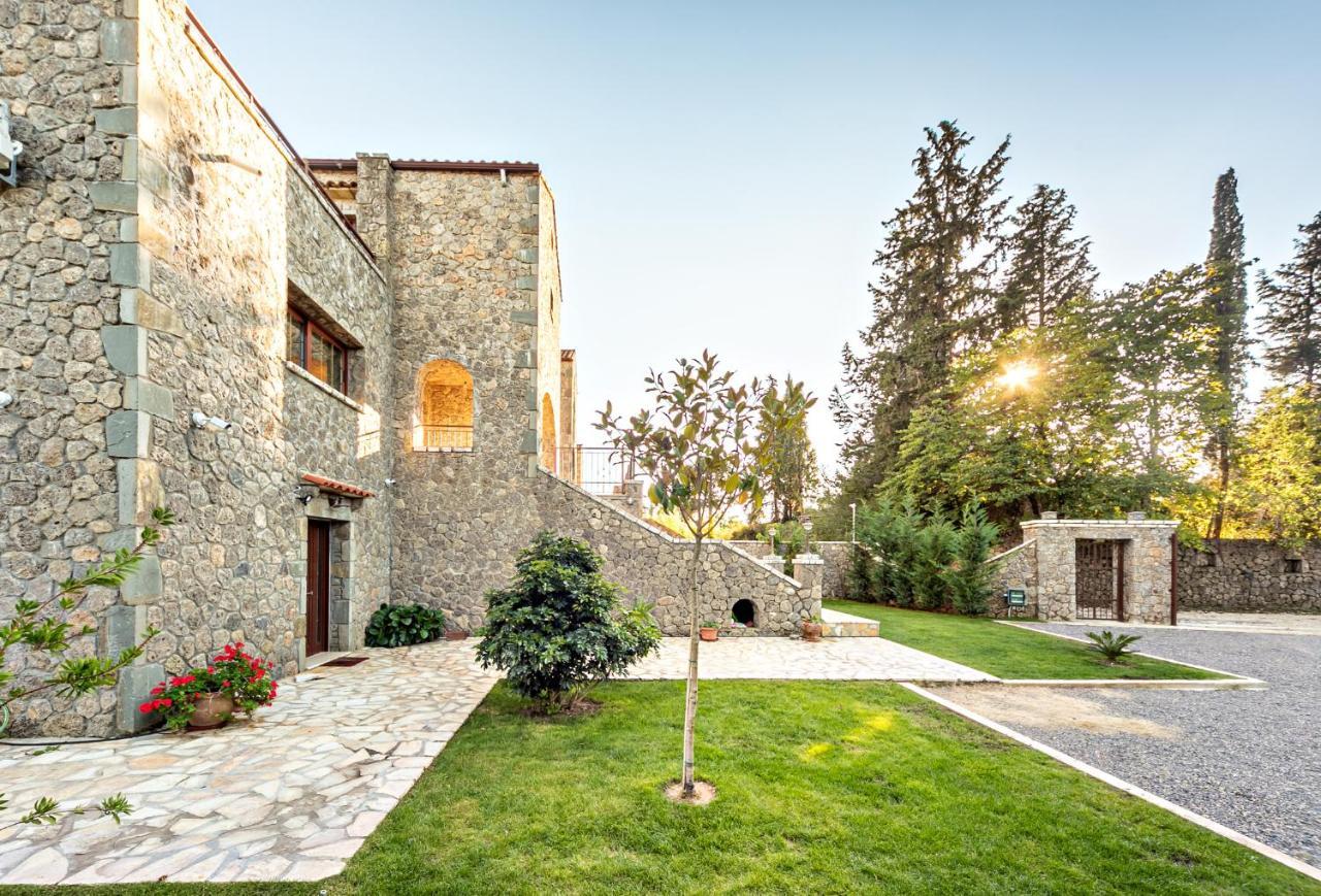 Filia Stone Villa Gouvia Buitenkant foto