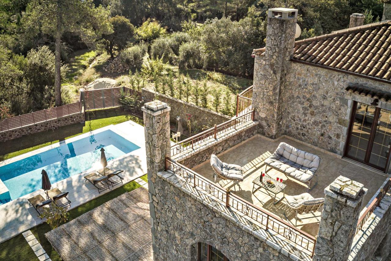 Filia Stone Villa Gouvia Buitenkant foto