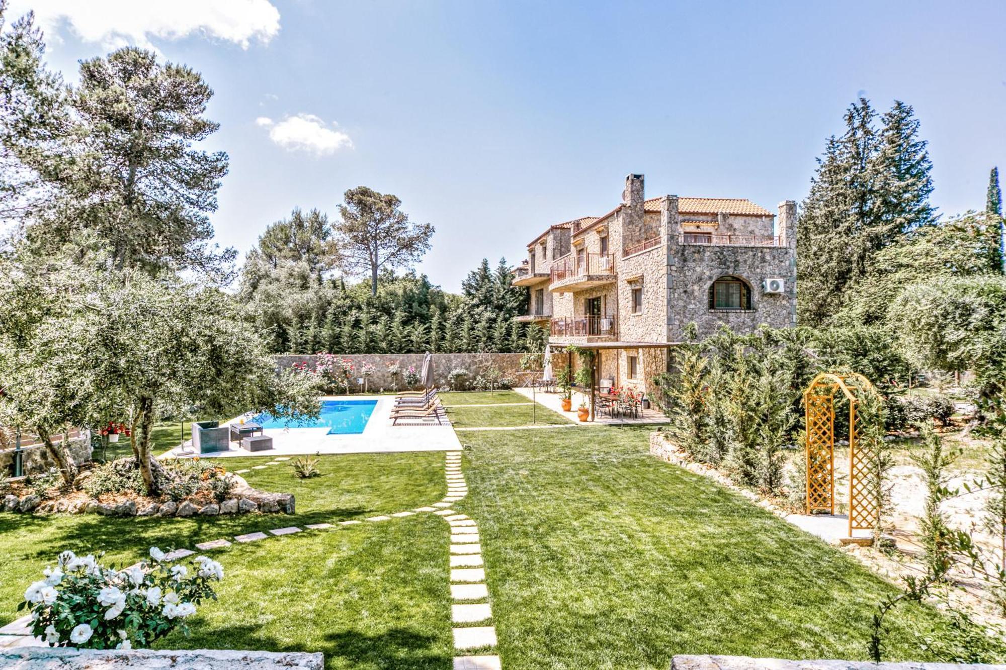 Filia Stone Villa Gouvia Buitenkant foto